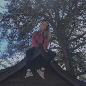 Meet your Posher, Lily